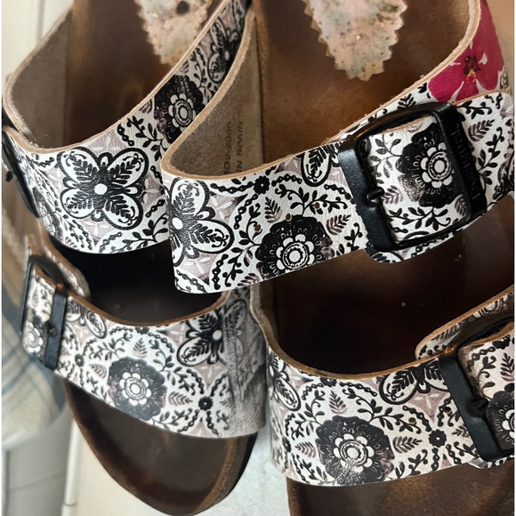 Desigual footbed sandals size 8 - Picture 10 of 11